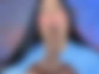 Live cam show with Lia Cox - Gagging on CamSodaAdn