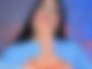 Live cam show with Lia Cox - Strip Curvy on PervPlay.com