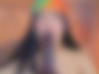 Live cam show with Lia Cox - Anal Curvy on Camming Site