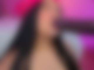 Live cam show with Lia Cox - White Curvy on Camsoda | colombia