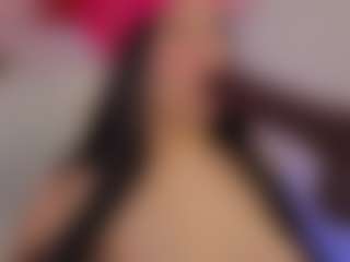 Live cam show with Lia Cox - Drinking on madthumbs