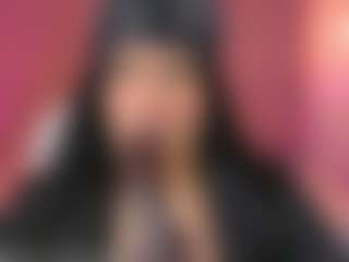 Live cam show with Lia Cox - Pale on Sweet Sext
