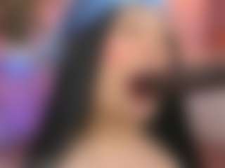 Live cam show with Lia Cox - Green Eyes on Soda Cam