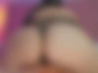 Lia Cox's Live Sex Cam Show