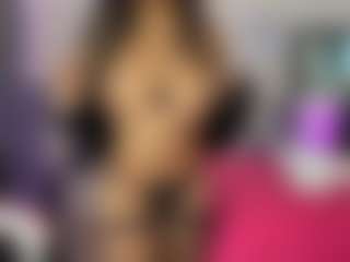 Live cam show with Mariah Exotic - Brown Eyes Curvy on TeamSkeetLive