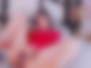 Elizabeth Adams MILF webcam performer live streaming