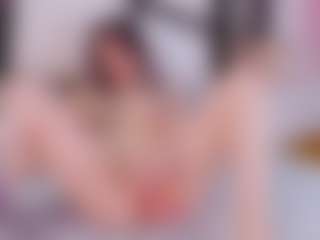 Elizabeth Adams MILF webcam performer live streaming