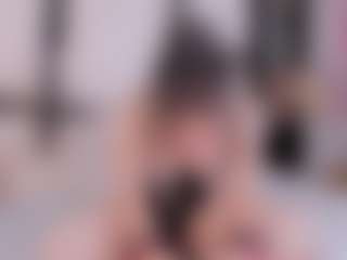 Elizabeth Adams MILF webcam performer live streaming