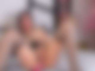 Live cam show with Elizabeth Adams - Cum In Pussy on Mixed Magazine Live