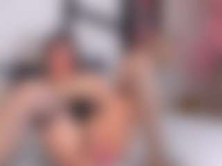 Live cam show with Elizabeth Adams - Public on Streamer API