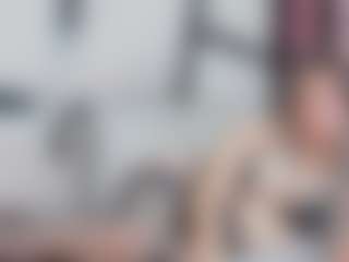 Live cam show with Elizabeth Adams - Blonde Hair on Soda Cam