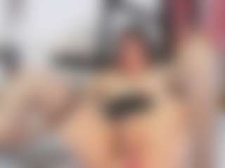 Live cam show with Elizabeth Adams - Young Adult on Uber Horny