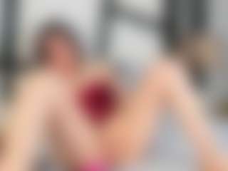 Live cam show with Elizabeth Adams - Fuck Machine on StripNow