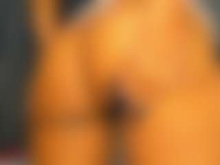 Live cam show with Hot-Mamacitah - Petite on live18s.com