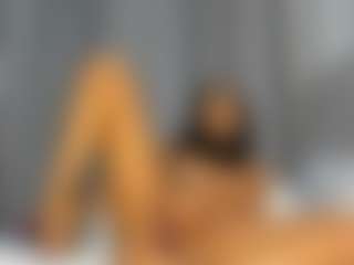 Hot-Mamacitah's Live Sex Cam Show