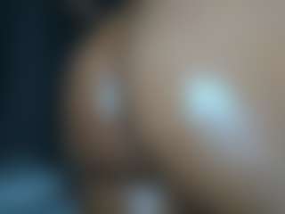 Hot-Mamacitah's Live Sex Cam Show