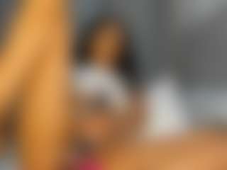 Hot-Mamacitah's Live Sex Cam Show