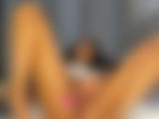 Hot-Mamacitah's Live Sex Cam Show