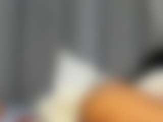 Hot-Mamacitah's Live Sex Cam Show