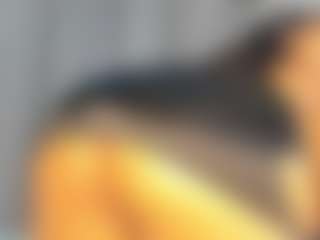 Hot-Mamacitah's Live Sex Cam Show