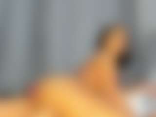 Hot-Mamacitah's Live Sex Cam Show