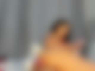 Hot-Mamacitah's Live Sex Cam Show
