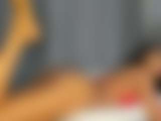Hot-Mamacitah's Live Sex Cam Show