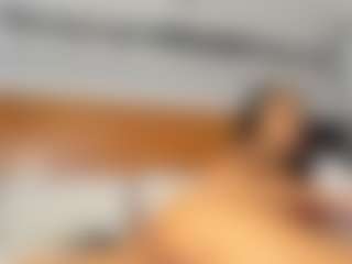 Hot-Mamacitah's Live Sex Cam Show