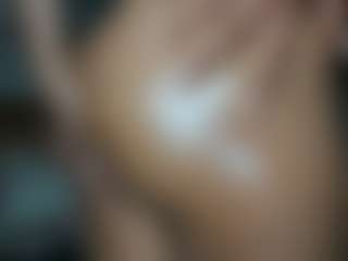 Hot-Mamacitah's Live Sex Cam Show