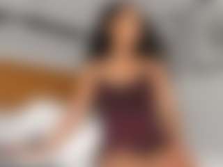 Hot-Mamacitah's Live Sex Cam Show