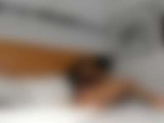 Hot-Mamacitah's Live Sex Cam Show
