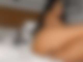 Hot-Mamacitah's Live Sex Cam Show