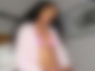 Hot-Mamacitah's Live Sex Cam Show