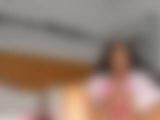 Hot-Mamacitah's Live Sex Cam Show