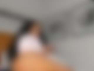 Hot-Mamacitah's Live Sex Cam Show