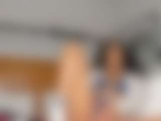 Live cam show with Hot-Mamacitah - Bedroom on SpankPalCams