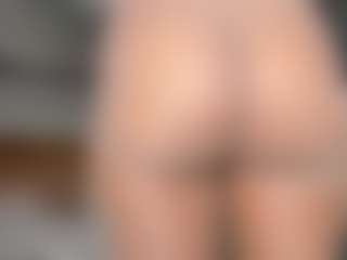 Hot-Mamacitah's Live Sex Cam Show