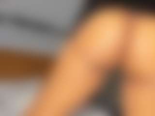Hot-Mamacitah's Live Sex Cam Show