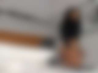 Hot-Mamacitah's Live Sex Cam Show