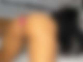 Hot-Mamacitah's Live Sex Cam Show