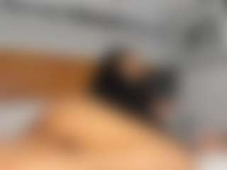 Live cam show with Hot-Mamacitah - Spank on Camsoda