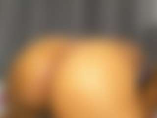 Hot-Mamacitah's Live Sex Cam Show
