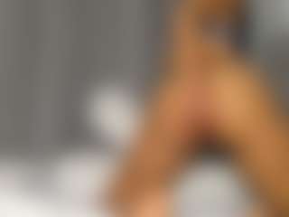 Hot-Mamacitah's Live Sex Cam Show