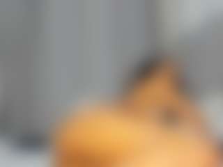 Hot-Mamacitah's Live Sex Cam Show