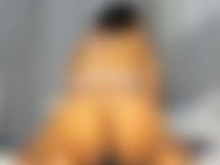 Hot-Mamacitah's Live Sex Cam Show