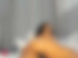 Hot-Mamacitah's Live Sex Cam Show