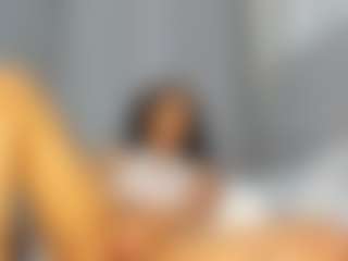 Hot-Mamacitah's Live Sex Cam Show