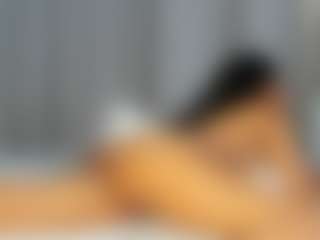 Live cam show with Hot-Mamacitah - Strip on Streamer API
