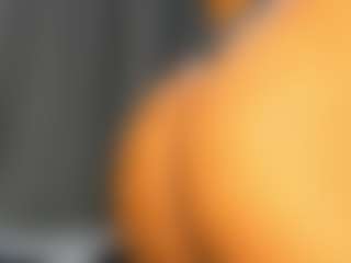 Hot-Mamacitah's Live Sex Cam Show