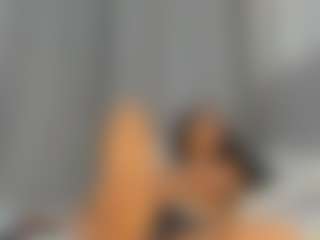 Live cam show with Hot-Mamacitah - Ebony Small Tits on Camsoda